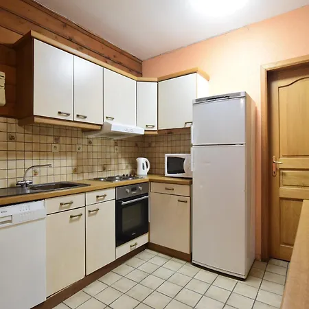 Family With Garden , Cleaning Included *
